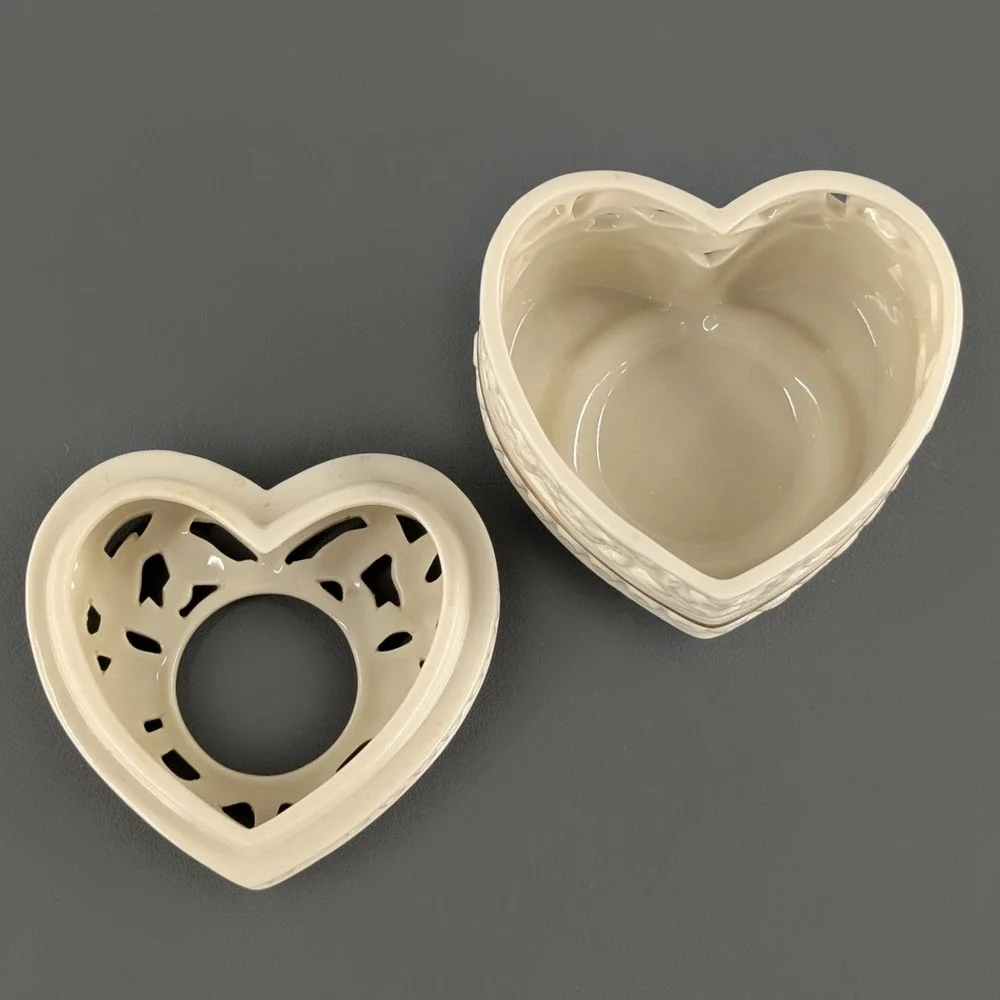 PartyLite Thanks from the Heart 2002 Ceramic Heart Candle Holder Gold Trim